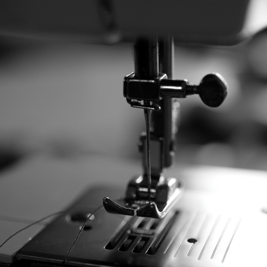 optimized-sewing_machine_f2958256